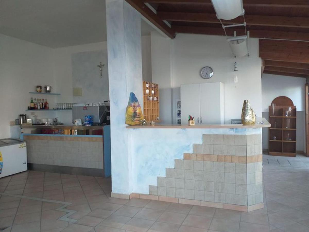 Room In Bb - Spacious Double Room Beside The Sea Pineto Exteriér fotografie
